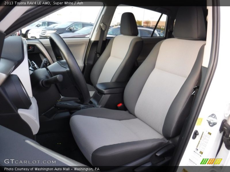 Super White / Ash 2013 Toyota RAV4 LE AWD