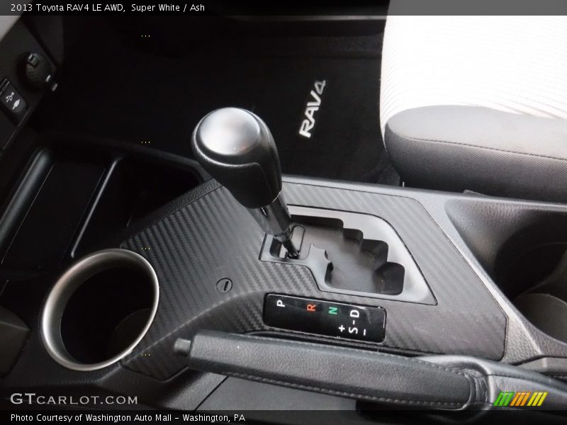 Super White / Ash 2013 Toyota RAV4 LE AWD