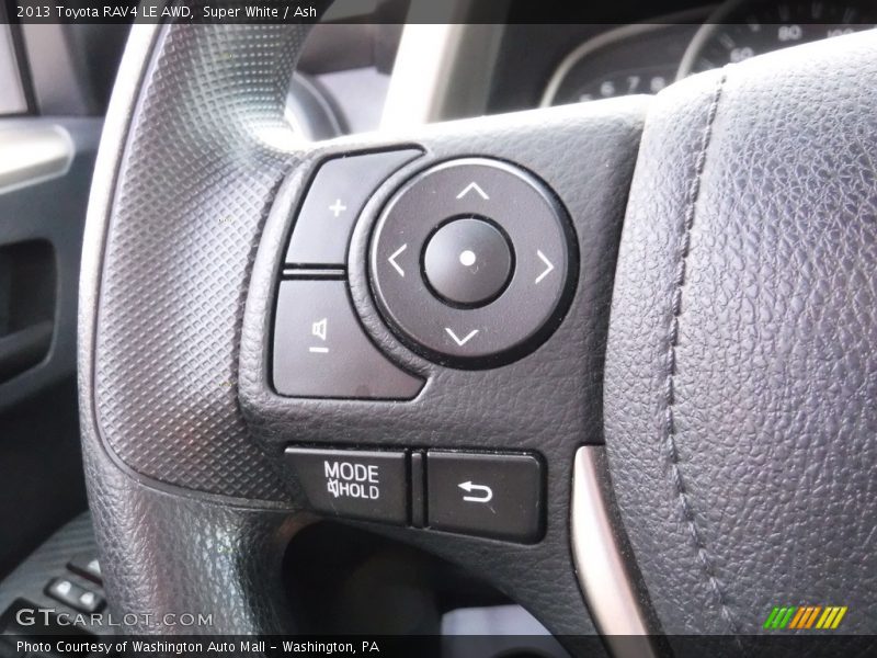 Super White / Ash 2013 Toyota RAV4 LE AWD
