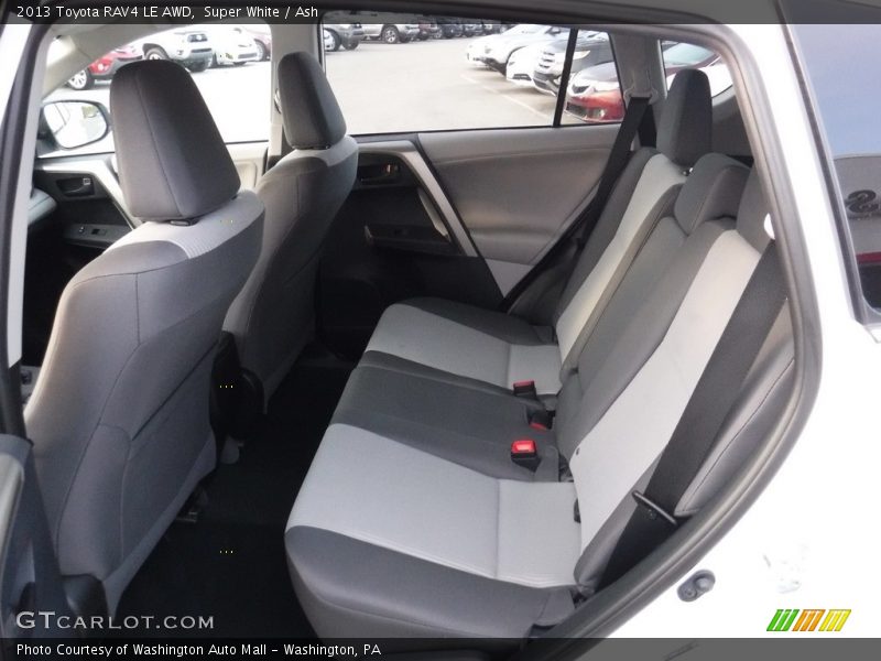 Super White / Ash 2013 Toyota RAV4 LE AWD