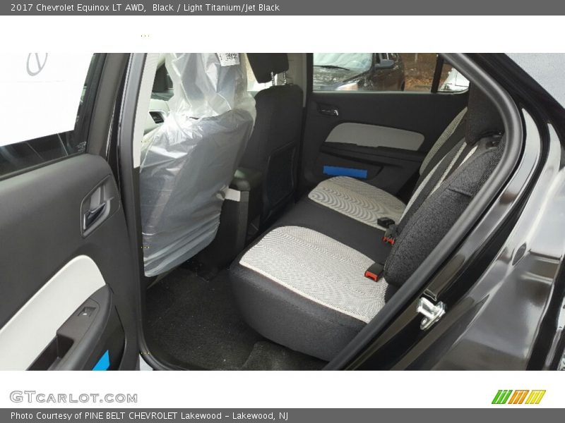 Black / Light Titanium/Jet Black 2017 Chevrolet Equinox LT AWD