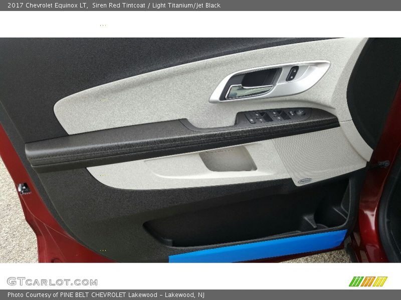 Siren Red Tintcoat / Light Titanium/Jet Black 2017 Chevrolet Equinox LT