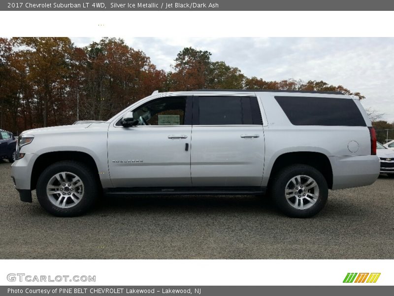  2017 Suburban LT 4WD Silver Ice Metallic