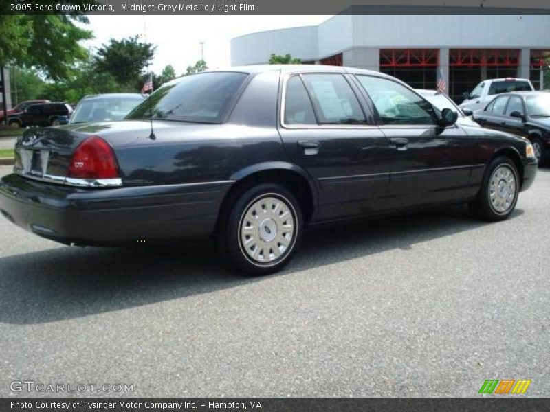 Midnight Grey Metallic / Light Flint 2005 Ford Crown Victoria