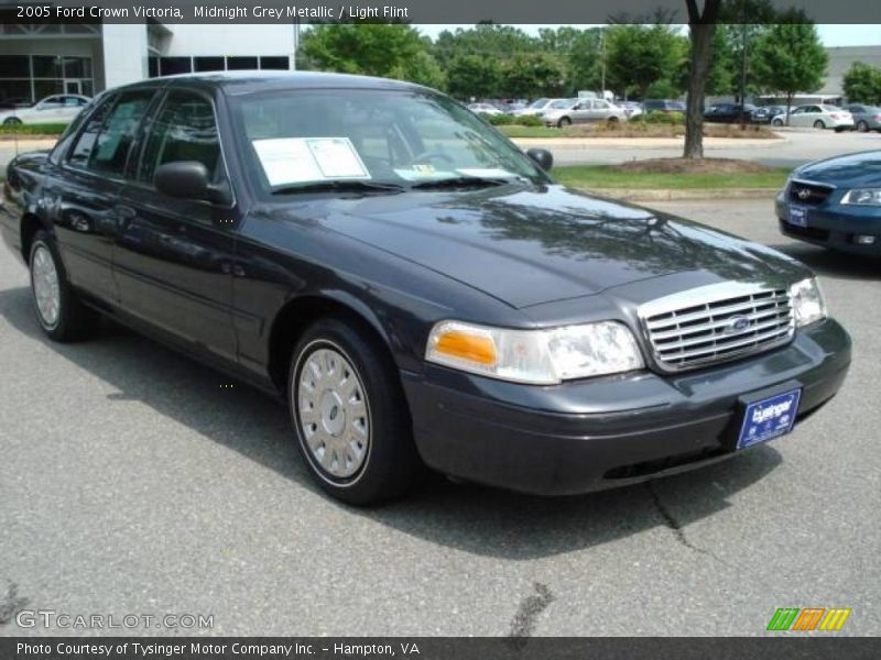 Midnight Grey Metallic / Light Flint 2005 Ford Crown Victoria