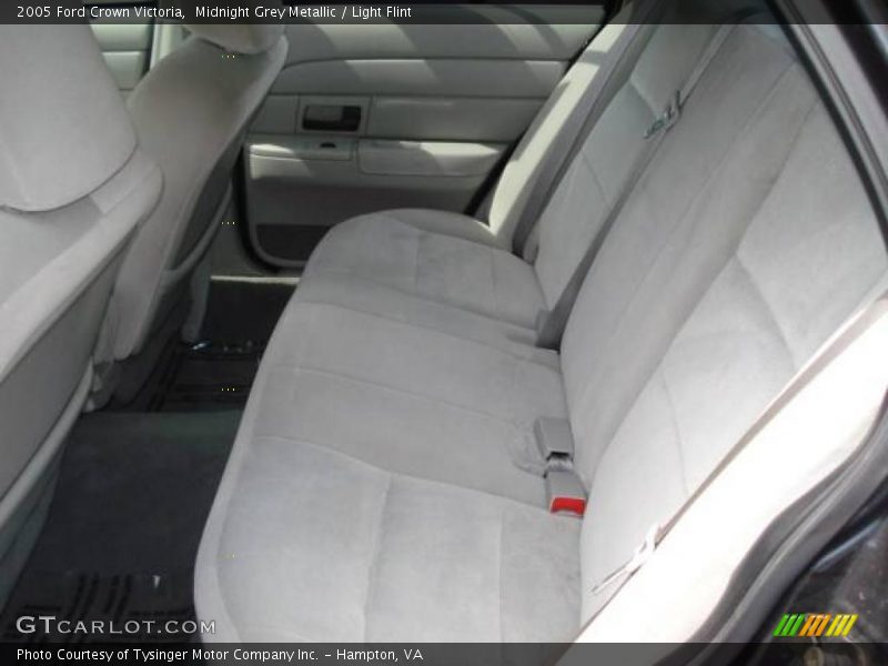 Midnight Grey Metallic / Light Flint 2005 Ford Crown Victoria