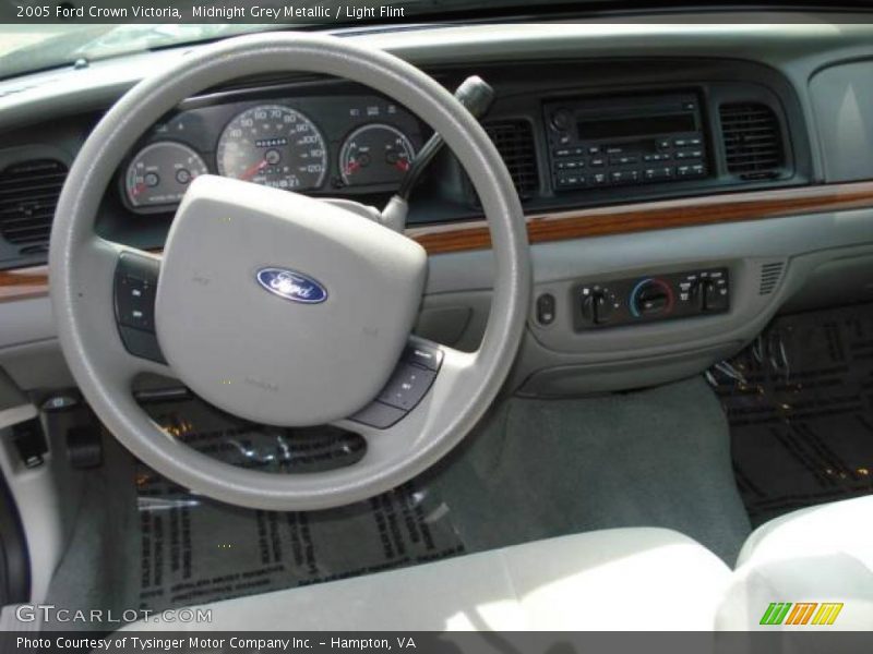 Midnight Grey Metallic / Light Flint 2005 Ford Crown Victoria