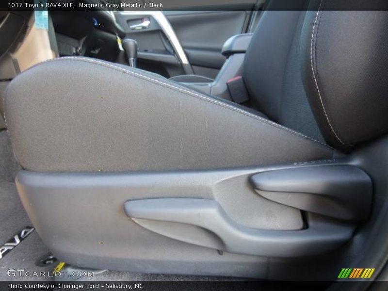 Magnetic Gray Metallic / Black 2017 Toyota RAV4 XLE