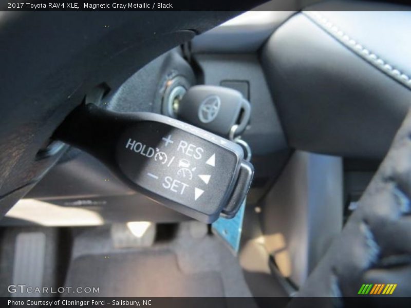Magnetic Gray Metallic / Black 2017 Toyota RAV4 XLE