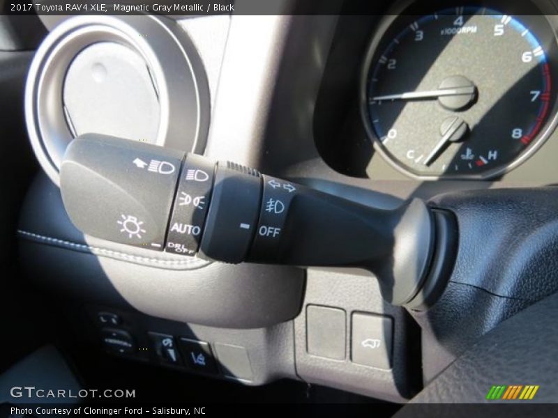 Magnetic Gray Metallic / Black 2017 Toyota RAV4 XLE