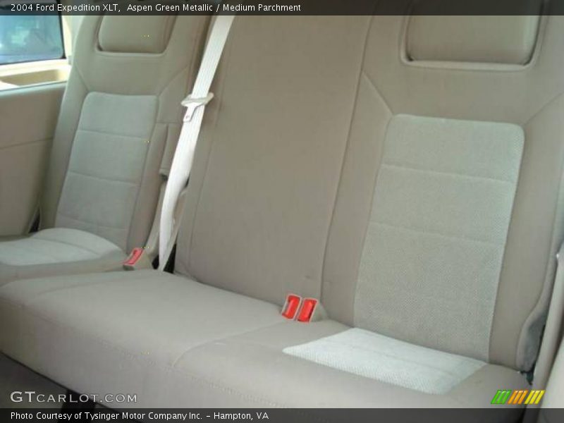 Aspen Green Metallic / Medium Parchment 2004 Ford Expedition XLT