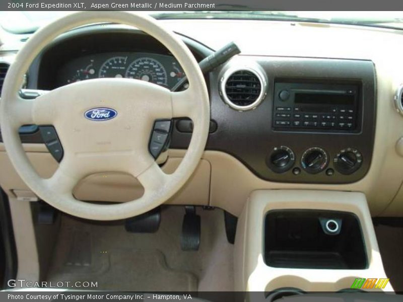 Aspen Green Metallic / Medium Parchment 2004 Ford Expedition XLT