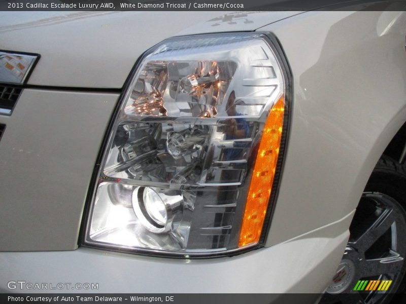 White Diamond Tricoat / Cashmere/Cocoa 2013 Cadillac Escalade Luxury AWD