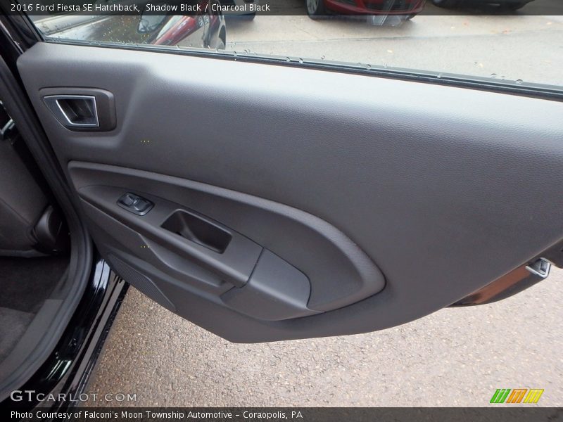 Shadow Black / Charcoal Black 2016 Ford Fiesta SE Hatchback