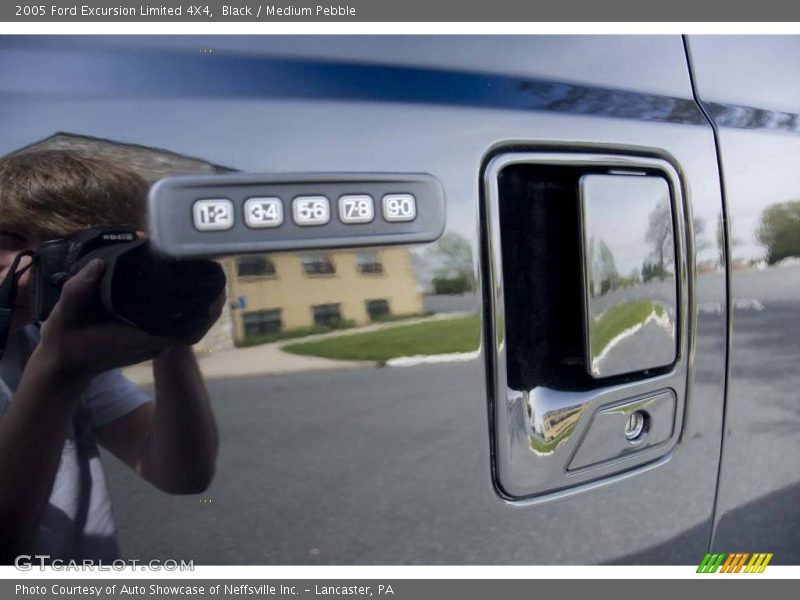 Black / Medium Pebble 2005 Ford Excursion Limited 4X4