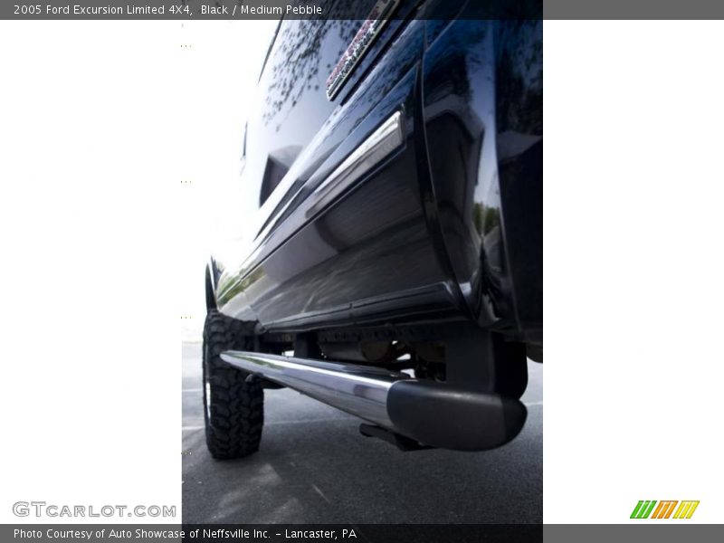 Black / Medium Pebble 2005 Ford Excursion Limited 4X4
