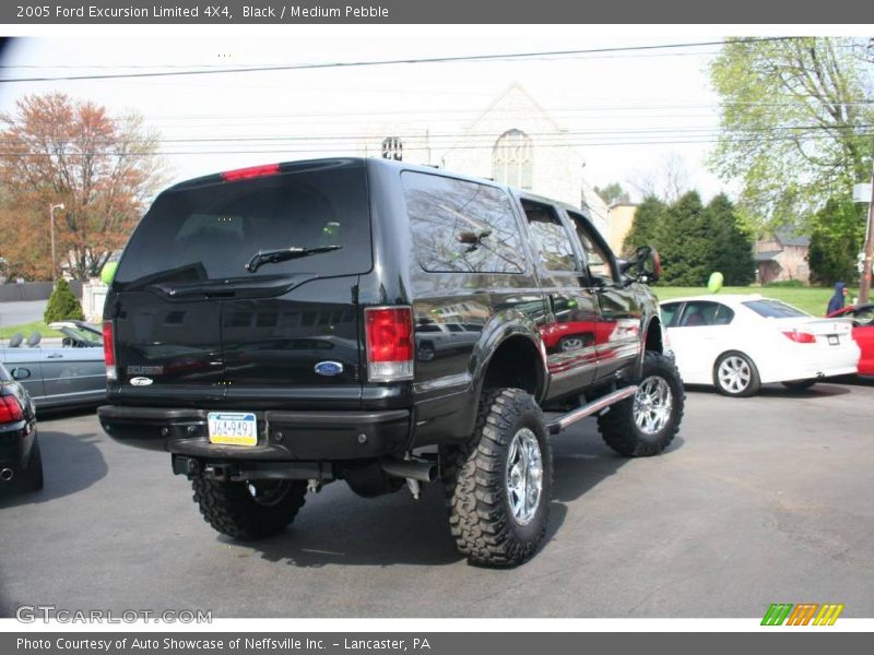 Black / Medium Pebble 2005 Ford Excursion Limited 4X4