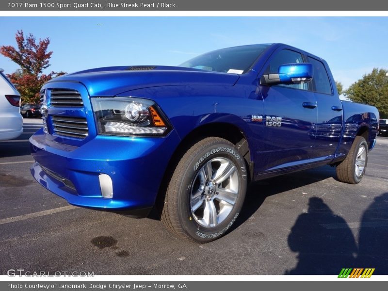 Front 3/4 View of 2017 1500 Sport Quad Cab