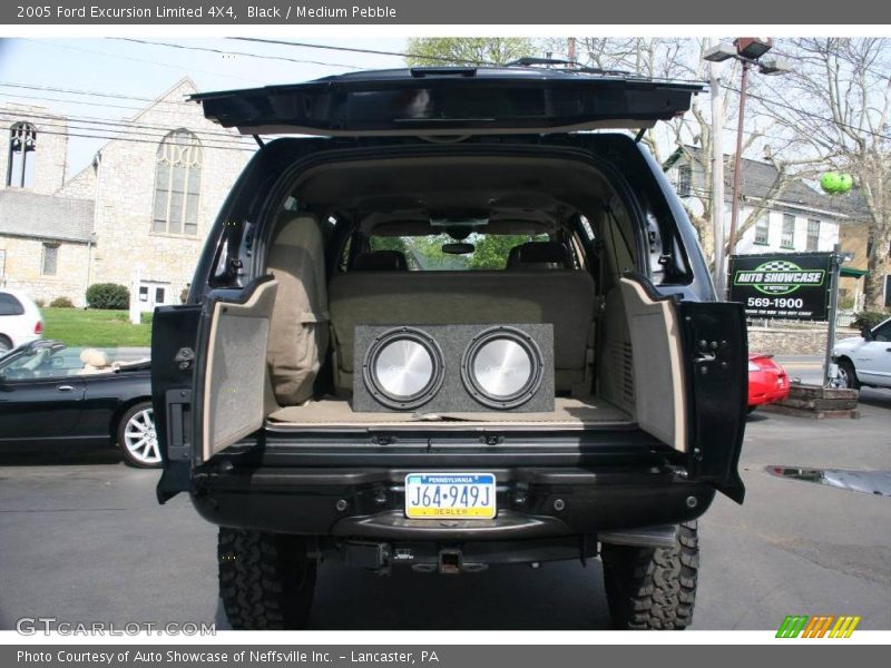 Black / Medium Pebble 2005 Ford Excursion Limited 4X4
