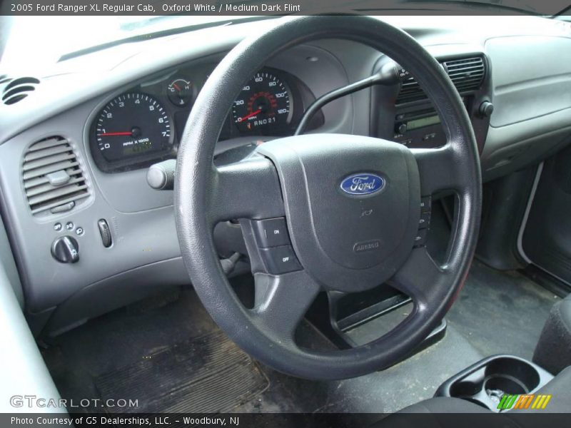 Oxford White / Medium Dark Flint 2005 Ford Ranger XL Regular Cab