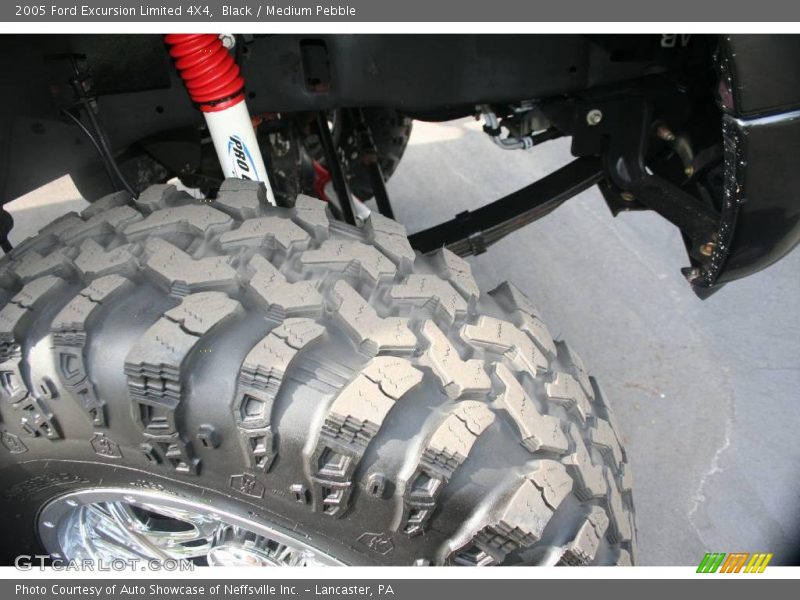 Black / Medium Pebble 2005 Ford Excursion Limited 4X4