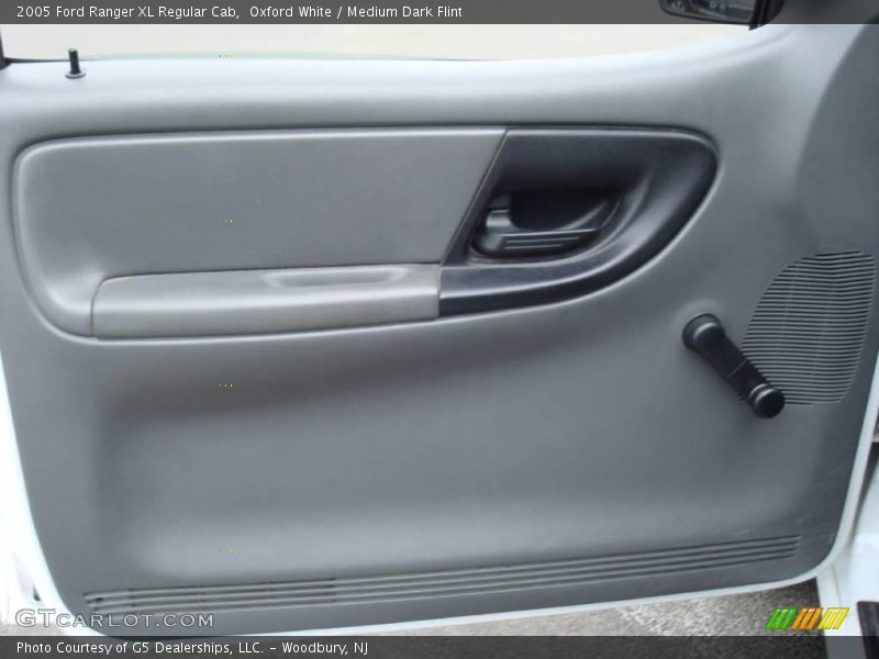Oxford White / Medium Dark Flint 2005 Ford Ranger XL Regular Cab