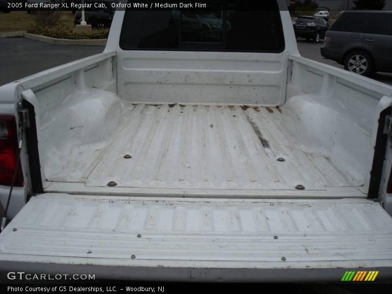 Oxford White / Medium Dark Flint 2005 Ford Ranger XL Regular Cab
