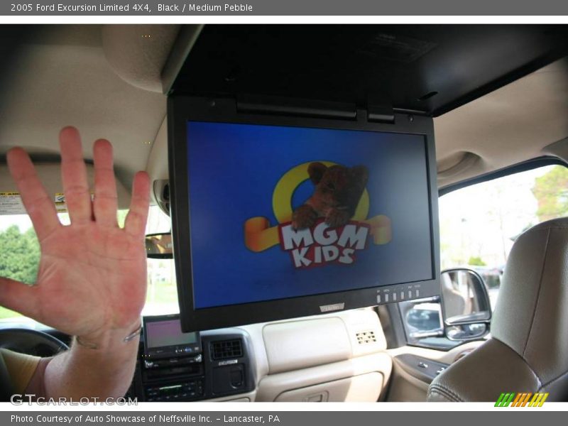 Black / Medium Pebble 2005 Ford Excursion Limited 4X4