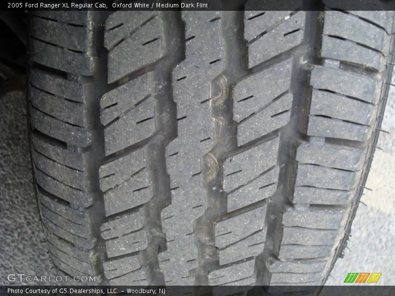 Oxford White / Medium Dark Flint 2005 Ford Ranger XL Regular Cab