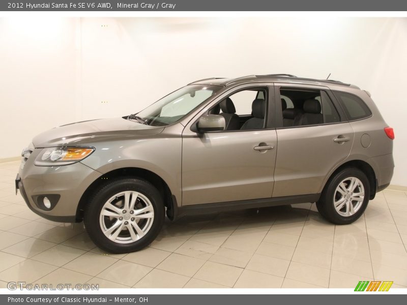 Mineral Gray / Gray 2012 Hyundai Santa Fe SE V6 AWD