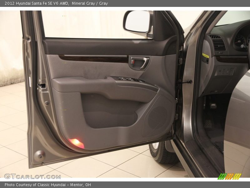 Mineral Gray / Gray 2012 Hyundai Santa Fe SE V6 AWD