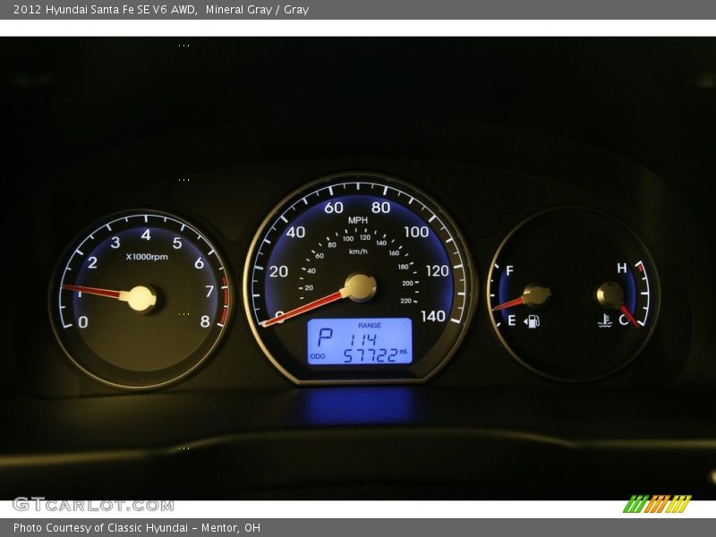 Mineral Gray / Gray 2012 Hyundai Santa Fe SE V6 AWD