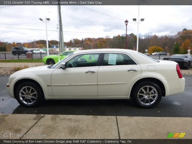 Cool Vanilla White / Dark Slate Gray 2010 Chrysler 300 Touring AWD