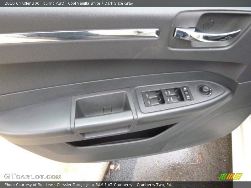 Cool Vanilla White / Dark Slate Gray 2010 Chrysler 300 Touring AWD