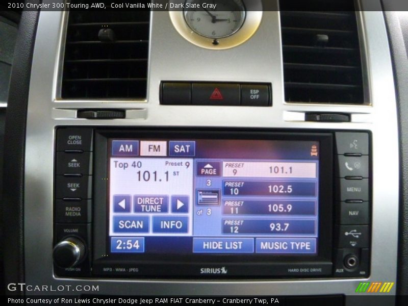 Cool Vanilla White / Dark Slate Gray 2010 Chrysler 300 Touring AWD