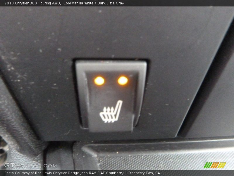 Cool Vanilla White / Dark Slate Gray 2010 Chrysler 300 Touring AWD