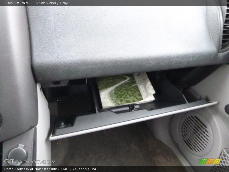 Silver Nickel / Gray 2005 Saturn VUE