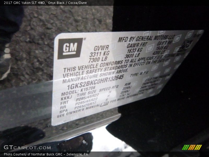 Onyx Black / Cocoa/Dune 2017 GMC Yukon SLT 4WD