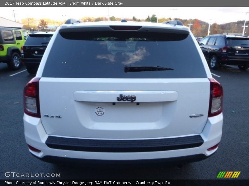 Bright White / Dark Slate Gray 2017 Jeep Compass Latitude 4x4