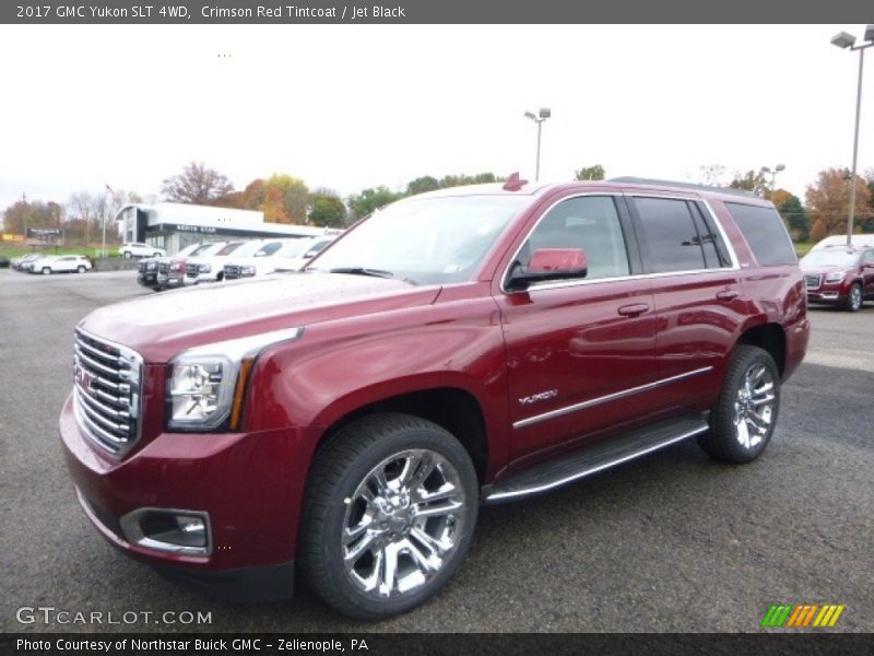 Front 3/4 View of 2017 Yukon SLT 4WD