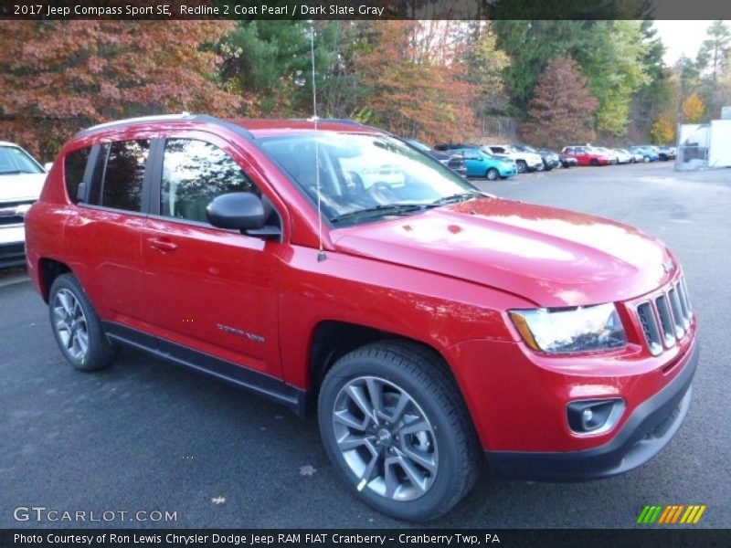 Front 3/4 View of 2017 Compass Sport SE