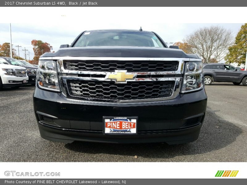Black / Jet Black 2017 Chevrolet Suburban LS 4WD