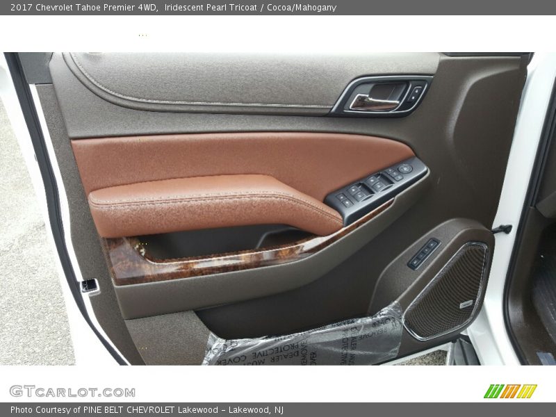 Iridescent Pearl Tricoat / Cocoa/Mahogany 2017 Chevrolet Tahoe Premier 4WD