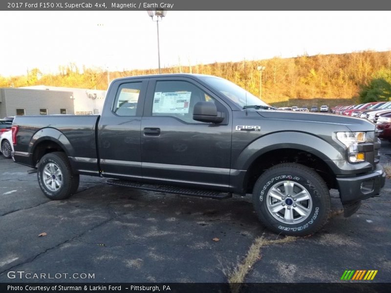 Magnetic / Earth Gray 2017 Ford F150 XL SuperCab 4x4