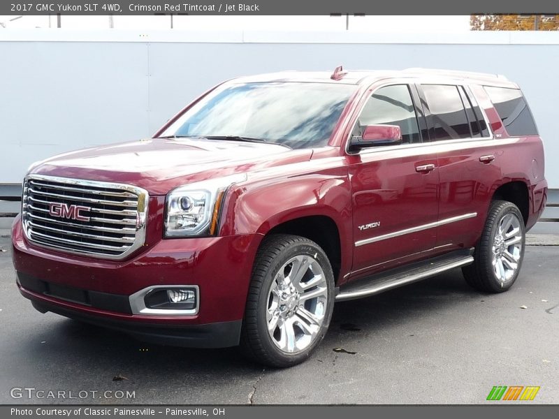 Front 3/4 View of 2017 Yukon SLT 4WD