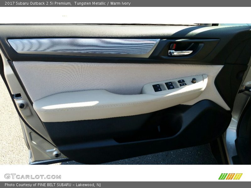 Tungsten Metallic / Warm Ivory 2017 Subaru Outback 2.5i Premium