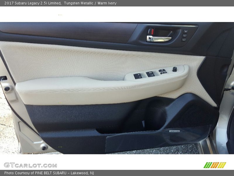 Tungsten Metallic / Warm Ivory 2017 Subaru Legacy 2.5i Limited