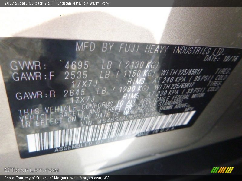 Tungsten Metallic / Warm Ivory 2017 Subaru Outback 2.5i