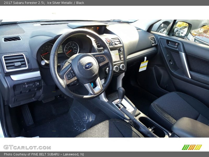 Ice Silver Metallic / Black 2017 Subaru Forester 2.5i