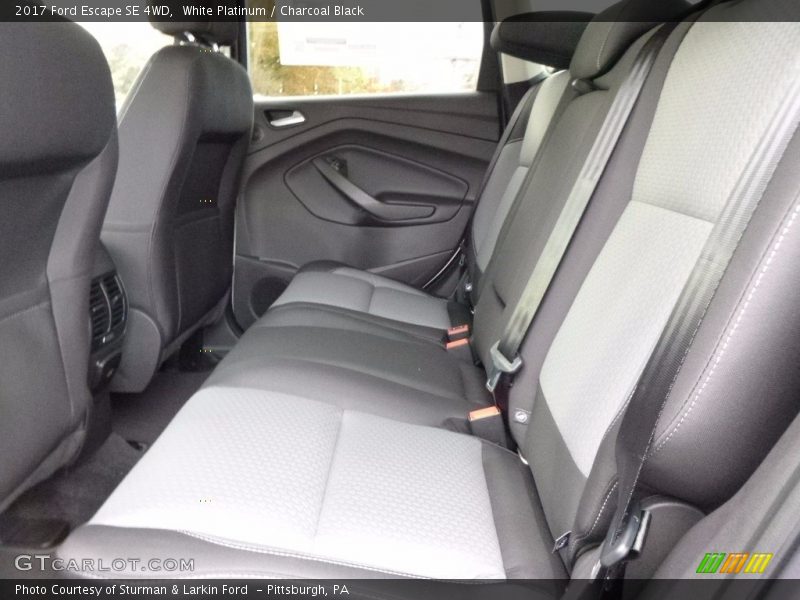 White Platinum / Charcoal Black 2017 Ford Escape SE 4WD